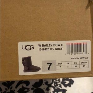 UGG Bailey Bow II Color Grey